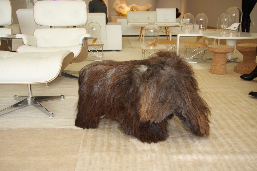 vitrahaus-herzog-de-meuron-eames-mamoth-and-lounge-chair One of the last remaining Eames Mamoths has taken up residence in the VitraHaus