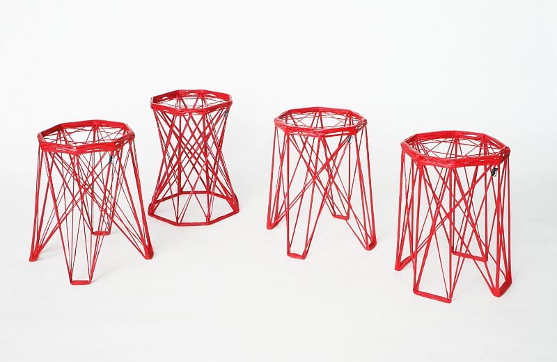 NIDO Hocker- und Tischserie aus GFK NIDO by Eva Marguerre