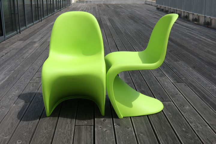 vitra-verner-panton-chair-dark-lime d