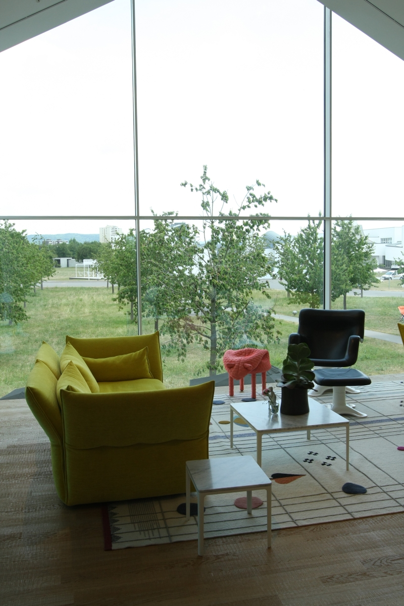 Petstools Hanna Emelie Ernsting VitraHaus Daisy Petstools Hanna Emelie Ernsting VitraHaus Daisy