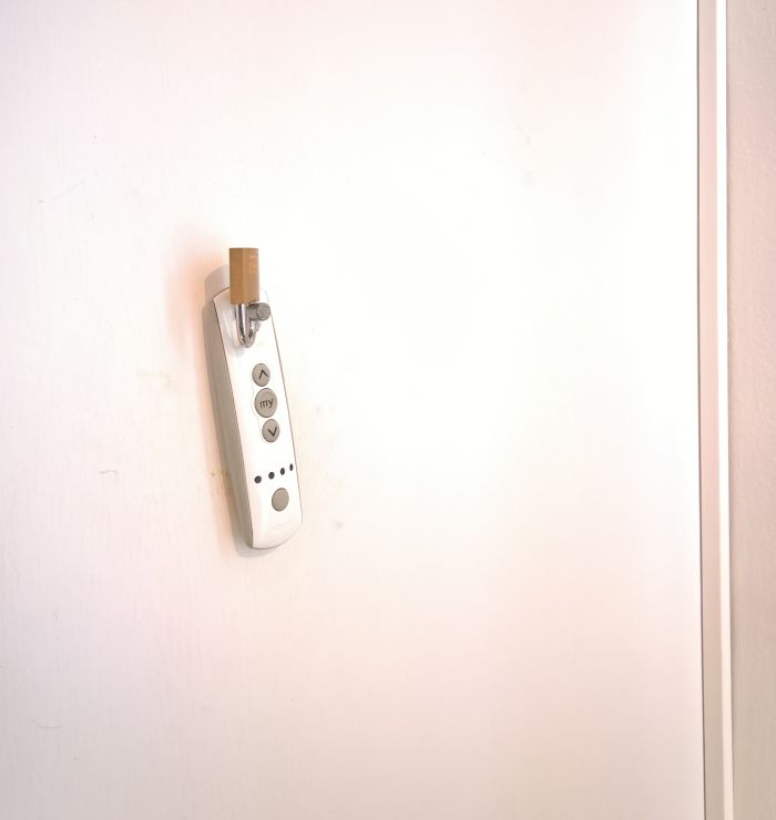 The remote control for the FH sun blinds. The question is, is it a nice piece of design thinking, or an appeal for a new storage solution........?