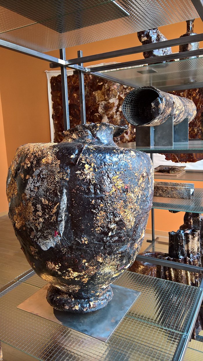 A vase/urn from the Perishable collection, as seen at Marcin Rusak - Nature of Things II at the Horta Museum, Brussels